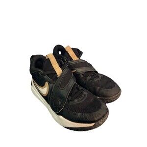 Nike Team Hustle D11 Sz 2Y Black/Gold/White Kid's Sneakers Basketball DV8994